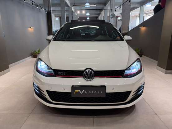 VOLKSWAGEN-GOLF-2.0 TSI GTI 16V TURBO GASOLINA 4P AUTOMÁTICO VOLKSWAGEN-GOLF-2014
