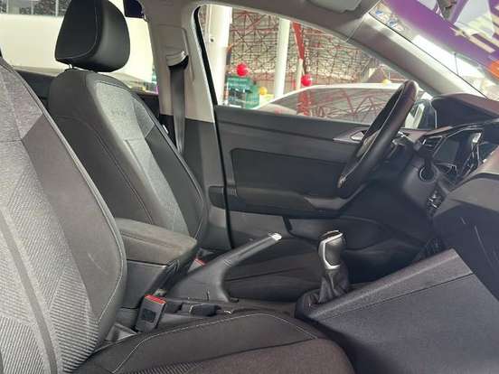 VOLKSWAGEN-NIVUS-1.0 200 TSI TOTAL FLEX COMFORTLINE AUTOMÁTICO VOLKSWAGEN-NIVUS-2025