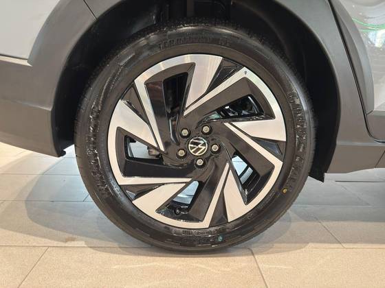 VOLKSWAGEN NIVUS 1.0 200 TSI TOTAL FLEX HIGHLINE AUTOMÁTICO