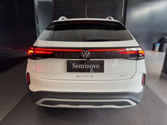 VOLKSWAGEN-NIVUS-1.0 200 TSI TOTAL FLEX HIGHLINE AUTOMÁTICO VOLKSWAGEN-NIVUS-2025
