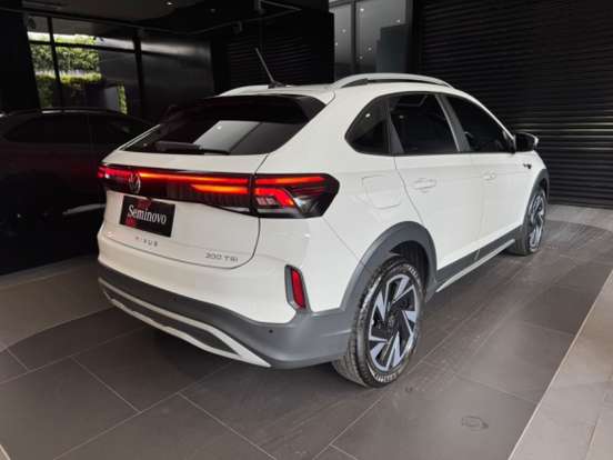 VOLKSWAGEN-NIVUS-1.0 200 TSI TOTAL FLEX HIGHLINE AUTOMÁTICO VOLKSWAGEN-NIVUS-2025