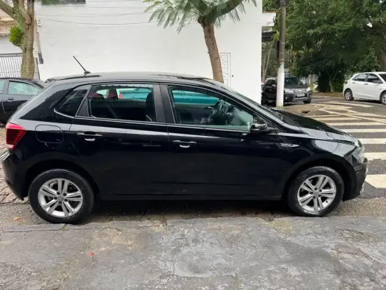 VOLKSWAGEN-POLO-2019