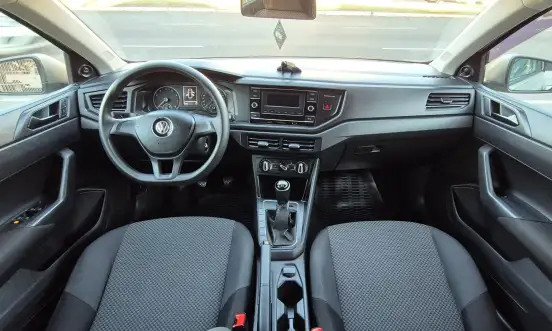 VOLKSWAGEN-POLO-2019