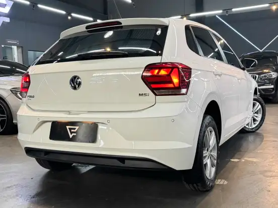 VOLKSWAGEN-POLO-2019