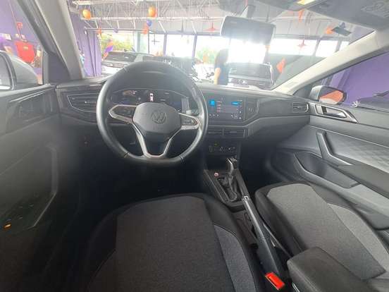 VOLKSWAGEN-POLO-2024