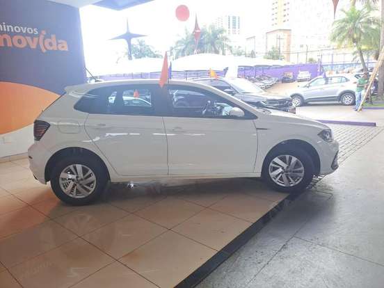 VOLKSWAGEN-POLO-2024
