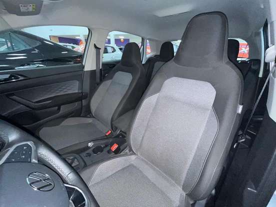 VOLKSWAGEN-POLO-1.0 170 TSI COMFORTLINE AUTOMÁTICO VOLKSWAGEN-POLO-2024