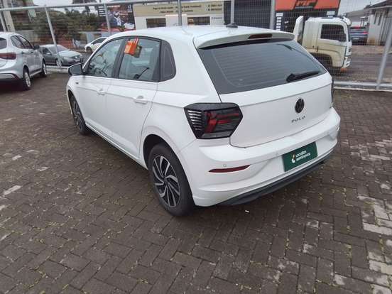 VOLKSWAGEN-POLO-2025
