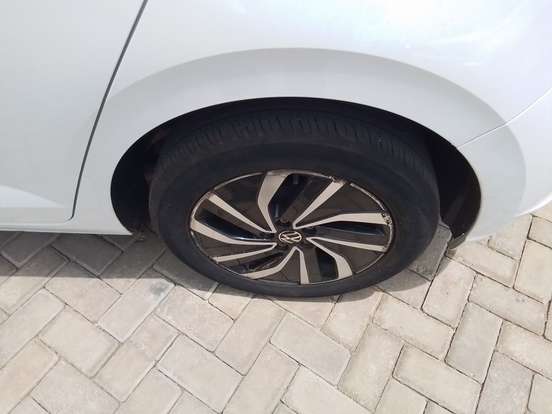 VOLKSWAGEN-POLO-1.0 170 TSI HIGHLINE AUTOMÁTICO VOLKSWAGEN-POLO-2025