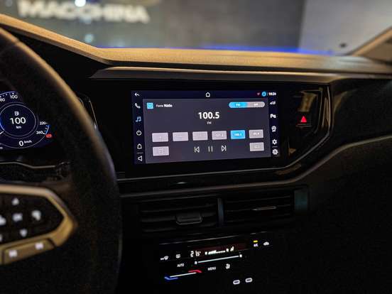 VOLKSWAGEN-POLO-2024