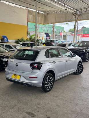 VOLKSWAGEN-POLO-2024