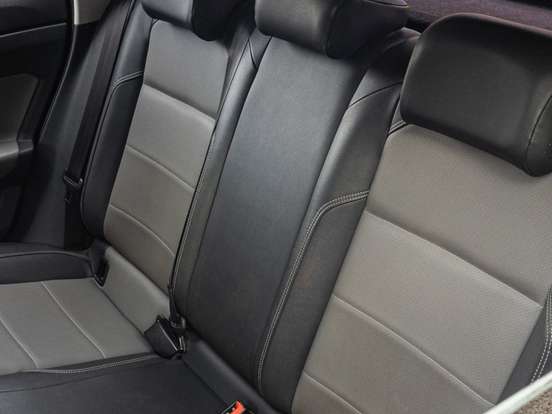 VOLKSWAGEN-POLO-1.0 200 TSI HIGHLINE AUTOMÁTICO VOLKSWAGEN-POLO-2017