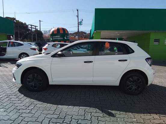 VOLKSWAGEN-POLO-2025