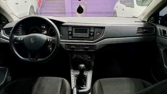 VOLKSWAGEN-POLO-2024