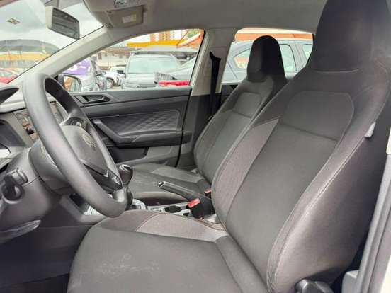 VOLKSWAGEN-POLO-2024