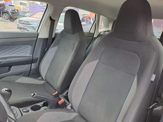 VOLKSWAGEN-POLO-2024