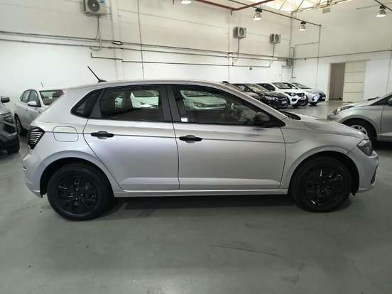 VOLKSWAGEN-POLO-2024