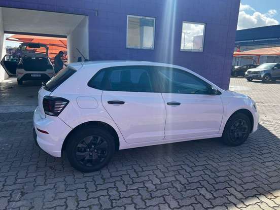 VOLKSWAGEN-POLO-2024