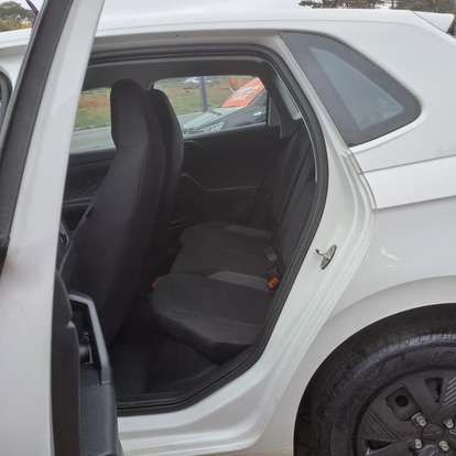 VOLKSWAGEN-POLO-2024