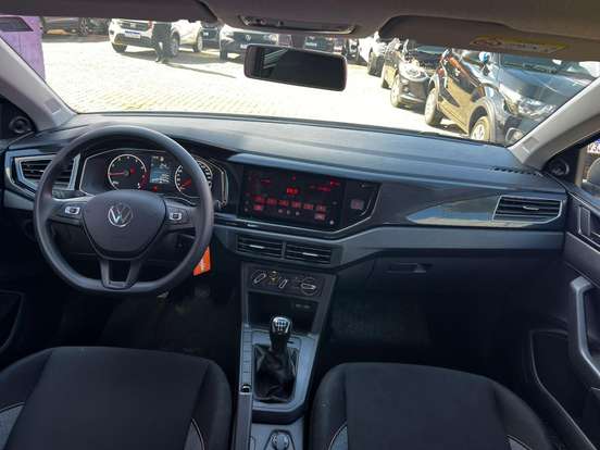 VOLKSWAGEN-POLO-2024