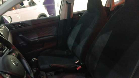 VOLKSWAGEN-POLO-2024