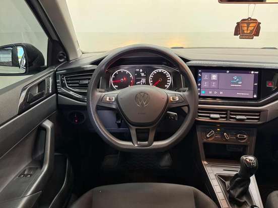 VOLKSWAGEN-POLO-2024