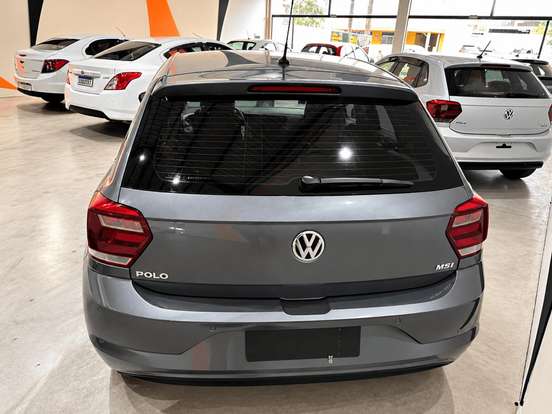 VOLKSWAGEN-POLO-2020