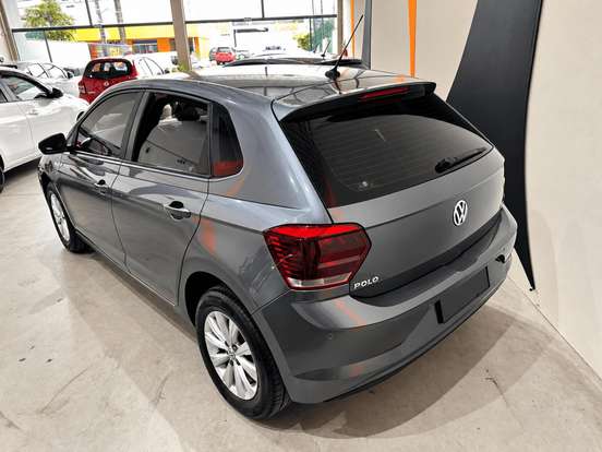 VOLKSWAGEN-POLO-2020