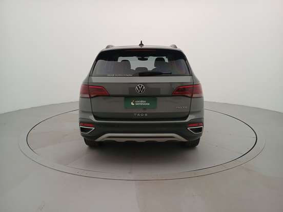 VOLKSWAGEN-TAOS-2023