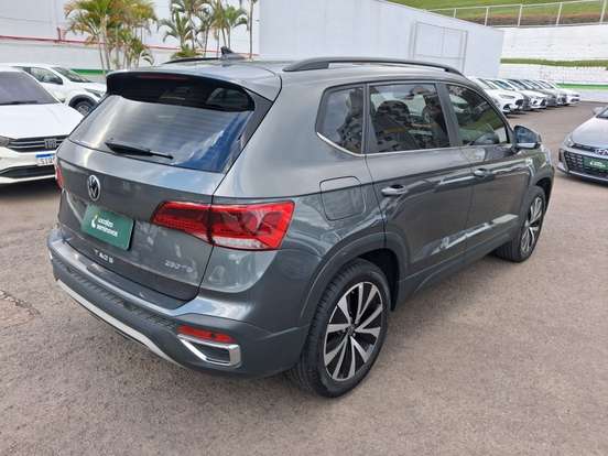 VOLKSWAGEN-TAOS-2024