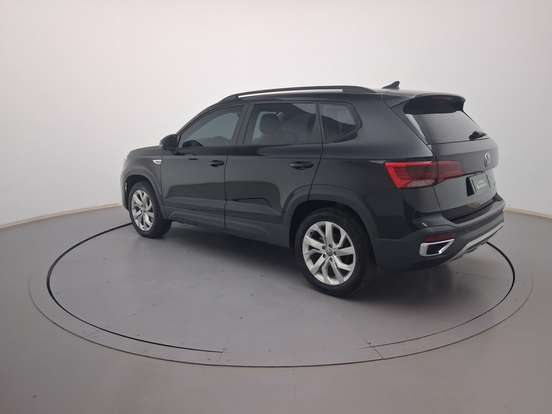 VOLKSWAGEN-TAOS-2023