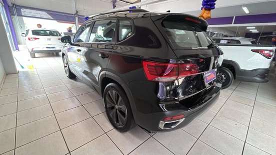 VOLKSWAGEN-TAOS-2024