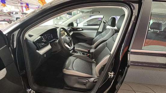 VOLKSWAGEN-TAOS-2024