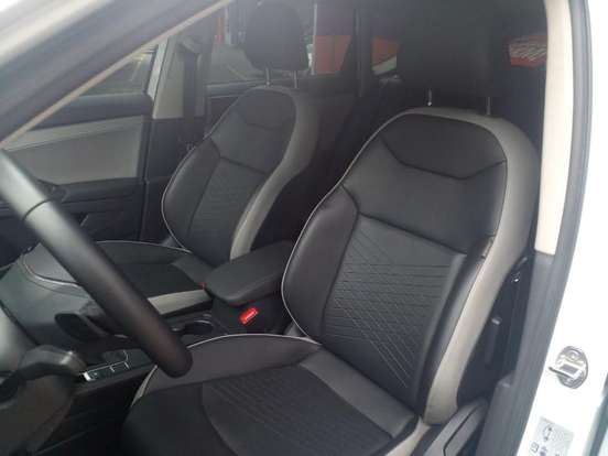 VOLKSWAGEN-TAOS-1.4 250 TSI TOTAL FLEX COMFORTLINE AUTOMÁTICO VOLKSWAGEN-TAOS-2025