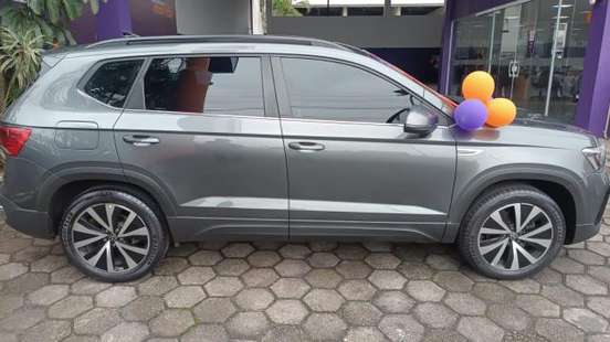 VOLKSWAGEN-TAOS-2025