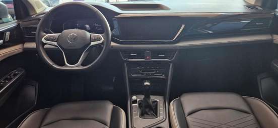 VOLKSWAGEN-TAOS-2025