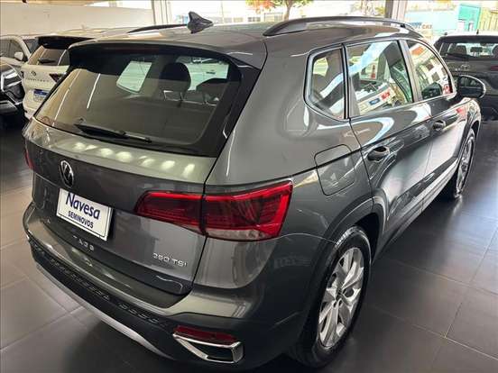 VOLKSWAGEN-TAOS-2022