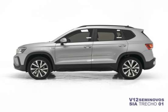 VOLKSWAGEN-TAOS-2023