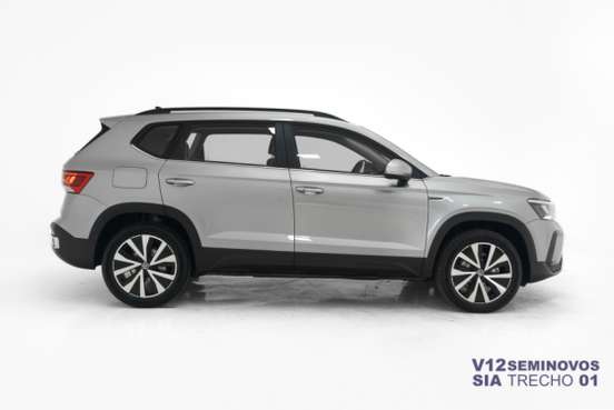 VOLKSWAGEN-TAOS-2024