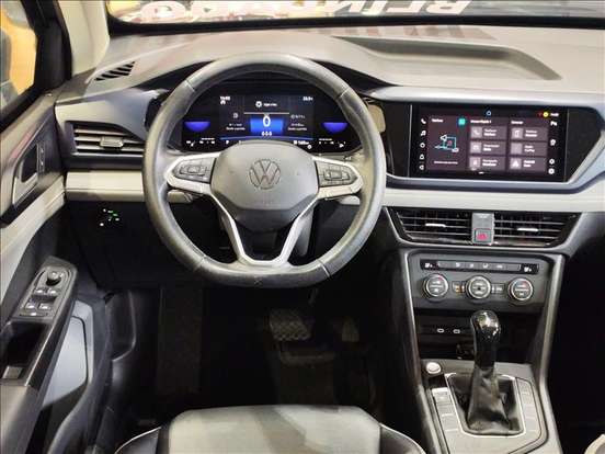 VOLKSWAGEN-TAOS-2022