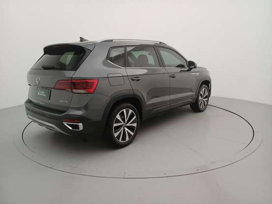 VOLKSWAGEN-TAOS-2023