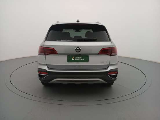 VOLKSWAGEN-TAOS-2023