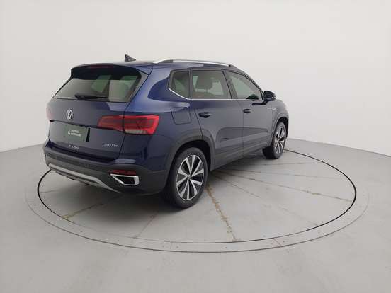 VOLKSWAGEN-TAOS-2023