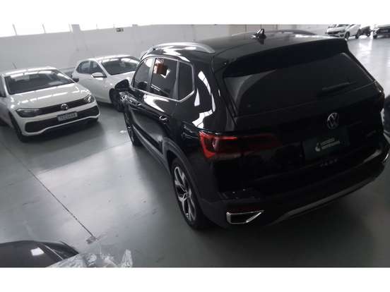 VOLKSWAGEN-TAOS-2024