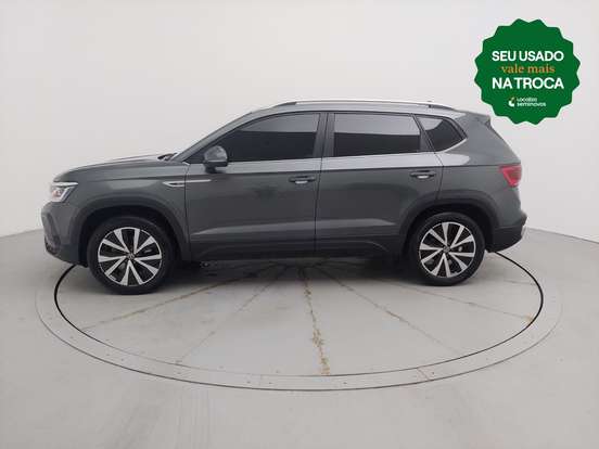 VOLKSWAGEN-TAOS-2023