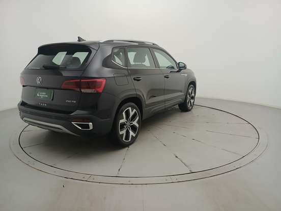 VOLKSWAGEN-TAOS-2024
