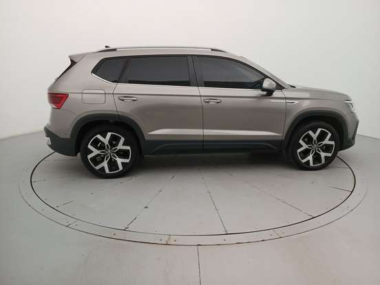 VOLKSWAGEN-TAOS-1.4 250 TSI TOTAL FLEX HIGHLINE AUTOMÁTICO VOLKSWAGEN-TAOS-2024