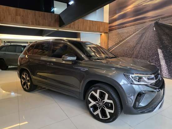 VOLKSWAGEN-TAOS-2025