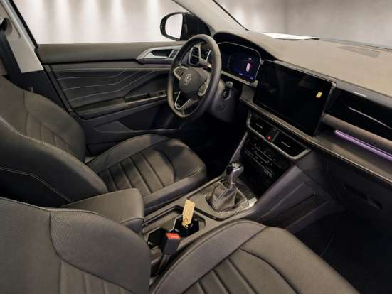 VOLKSWAGEN-TAOS-2026