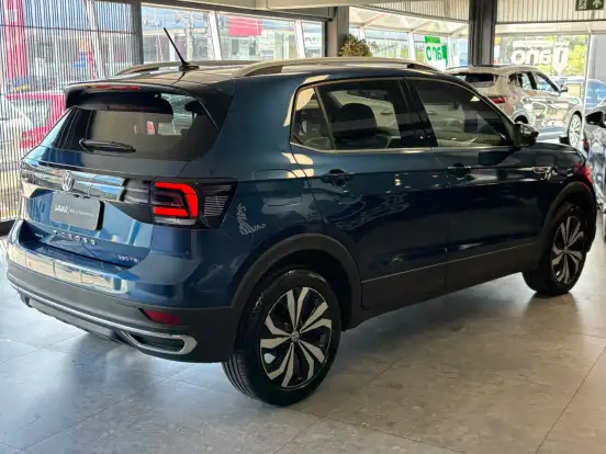 VOLKSWAGEN-T-CROSS-2021